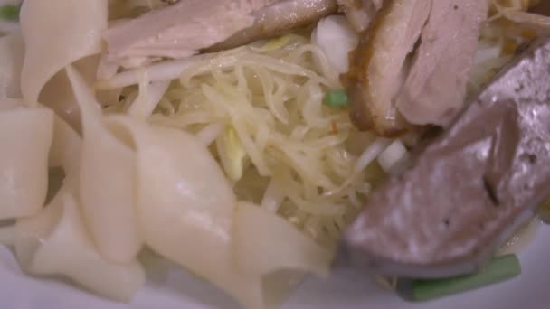 Egg Noodle Gestoomde Eend Thai Food Street Food Chinese Food — Stockvideo