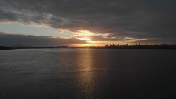 Aerial Sunrise Auckland Harbour Bridge Cbd Skyline New Zealand — Stock videók