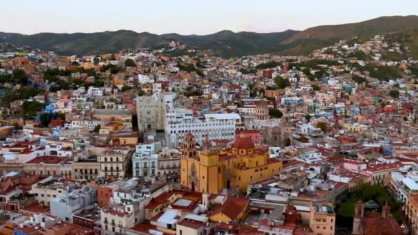 Tidsfördröjning Vid Solnedgången Staden Guanajuato Mxico Sett Från Monumentet Pipila — Stockvideo