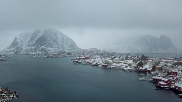 Reine Jest Wioska Rybacka Centrum Administracyjne Gminy Moskenes Okręgu Nordland — Wideo stockowe