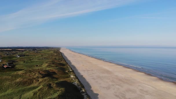 Vista Aérea Costa Mar Norte Fora Lkken Dinamarca Com Praia — Vídeo de Stock