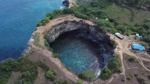 Bali Indonesia Aerial View Broken Beach Nusa Penida Island — Stockvideo