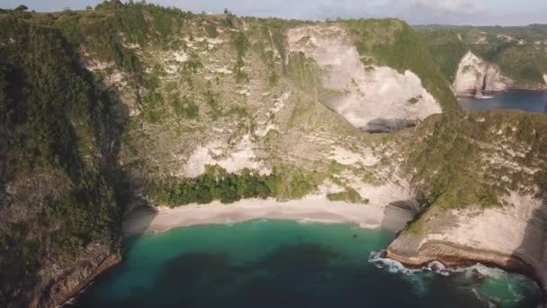 Nusa Penida Adası Ndaki Kumsalda Uçarken — Stok video