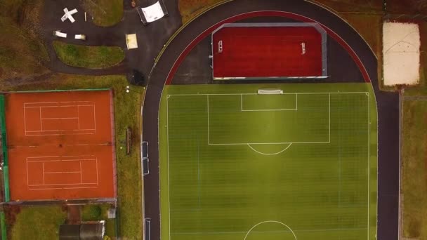 Estádio Futebol Futebol Com Quadra Tênis — Vídeo de Stock