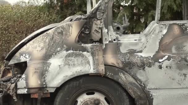 Burnt Out Vehicle Abandoned — Stockvideo