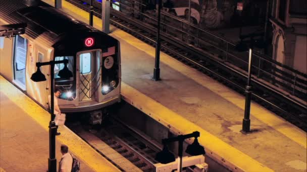 Jedná Časovou Prodlevu Dojíždějících Osob Čekajících Metro Jmz Nástupišti Myrtle — Stock video