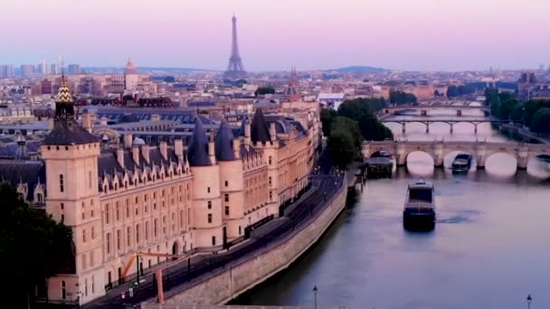 Aerial View Eiffel Tower Seineriver Sunrise Paris France — Vídeos de Stock