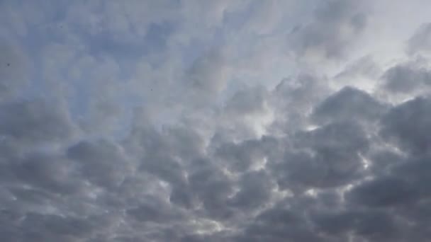Сценические Голубые Облака — стоковое видео