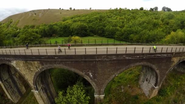 Aerial Ascending View Headstone Viaduct Bridge Derbyshire Peak District National — ストック動画