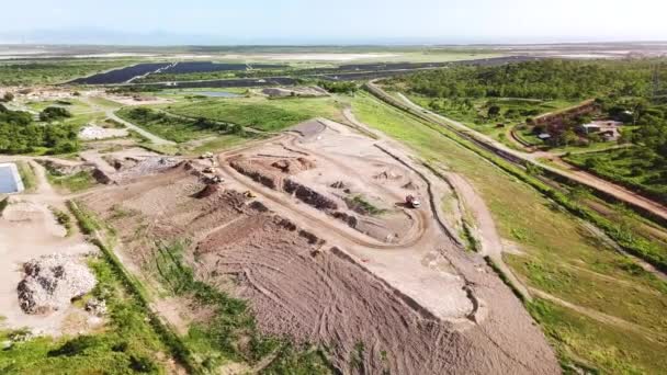 Drone Hyperlapse Operational Landfill Rubbish Site Sunny Day Surrounded Green — Video Stock