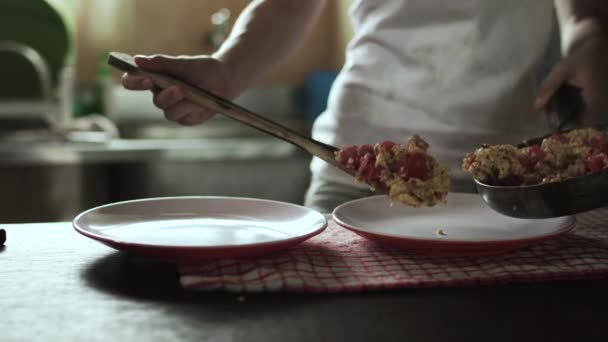 Closeup Hands Serving Food — Vídeo de Stock