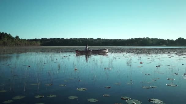 Man Peacefully Fishing His Canoe Plum Lake Minneola — 图库视频影像