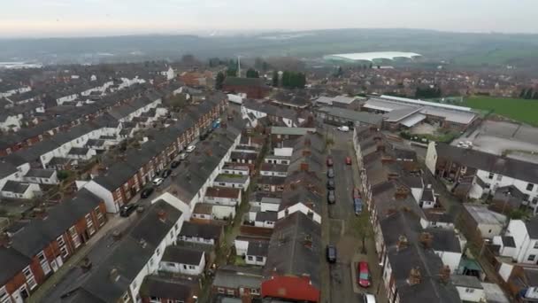 Stoke Trents Daha Yoksul Bölgelerinden Birinde Terrace Housing Hava Görüntüleri — Stok video