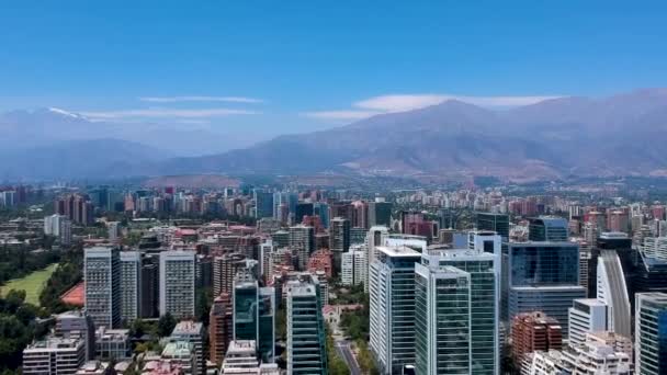 Timelapse Fly Trough Luxury District Santiago Chile — ストック動画