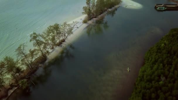 Havadan Bakıldığında Tayland Sabah Saatlerinde Görülen Tropikal Bir Ada Koh — Stok video