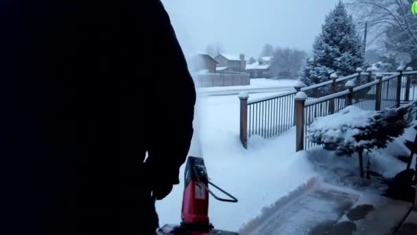 Fun Time Lapse Man Dressed Winter Apparel Cleaning His Driveway — 图库视频影像