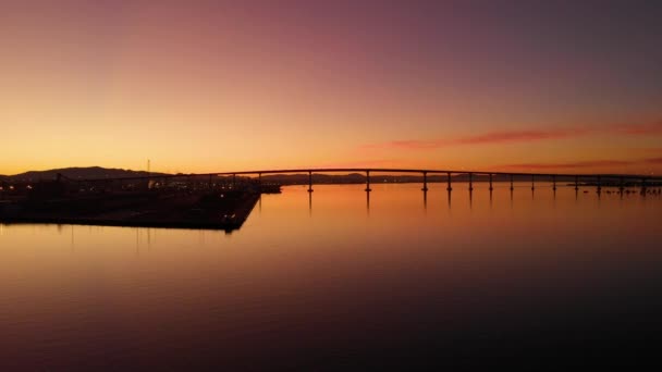 San Diego Coronado Bridge Skyline Uitzicht Vanuit Lucht Vanaf Pier — Stockvideo