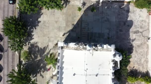 Aerial Camera Pushing Park Santiago Colonial Church Santiago Apostol Merida — Stockvideo