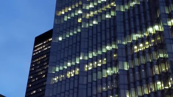 Panning Toronto Financial District Evening Brightly Lit Skyscrapers — Stockvideo