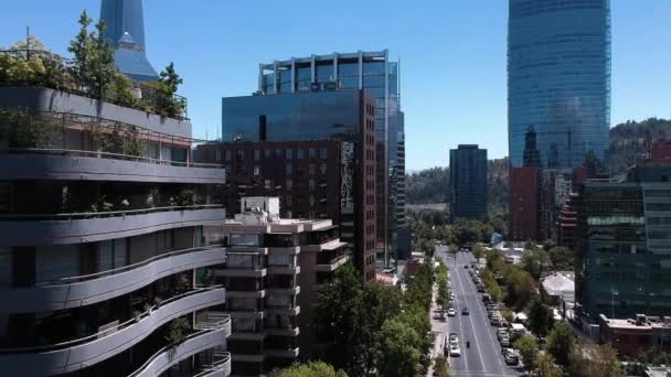 Apartman Binalarına Yaklaşan Hava Görüntüleri — Stok video