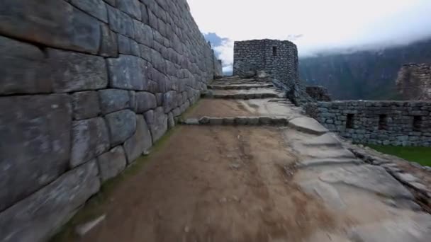 Steady Cam Shot Path Mountain Famous Machu Picchu Peru — Vídeo de Stock