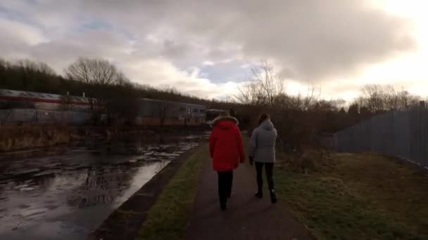 Women Take Walk Former Industrial Canal Stoke Trent Poverty Stricken — Video