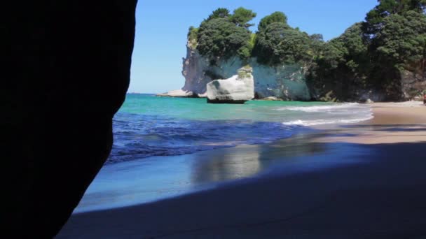 Wonderful View Ocean Cathedral Cove New Zealand — Stockvideo