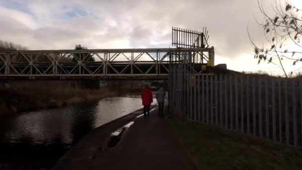 Women Take Walk Former Industrial Canal Stoke Trent Poverty Stricken — Stockvideo