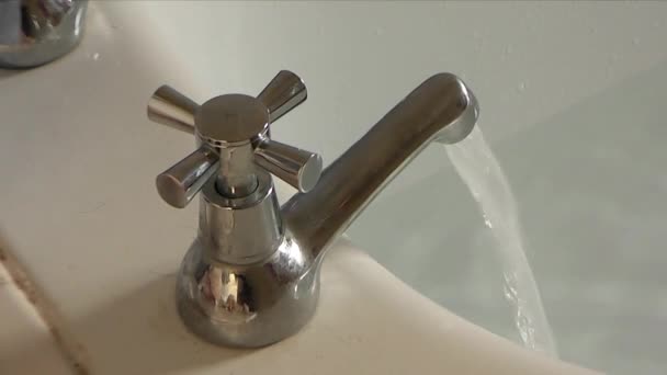 Tap Runs Hot Water Half Full Bath — Video Stock