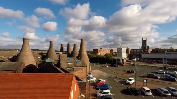 Aerial Footage View Famous Bottle Kilns Gladstone Pottery Museum Stoke — Vídeos de Stock