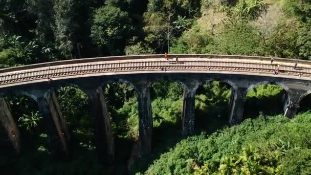 Aerial Famous Nine Arch Bridge Ella Sri Lanka Blue Train — ストック動画