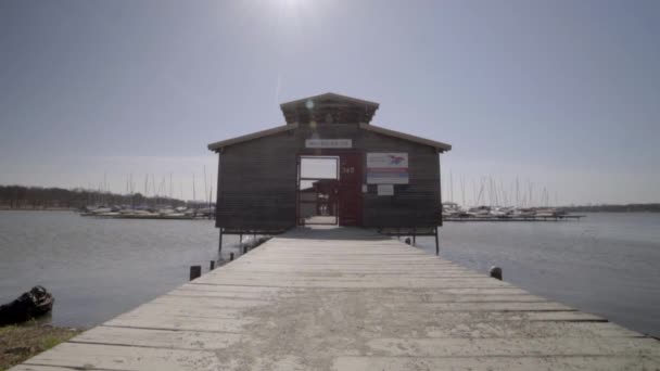 Wide Shot White Rock Boat Club Dock White Rock Lake — Stockvideo