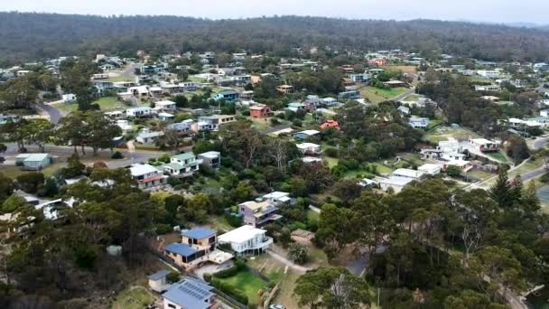 Aerial Reveal Shot Rural Seaside Town Tasmania Australia — Wideo stockowe