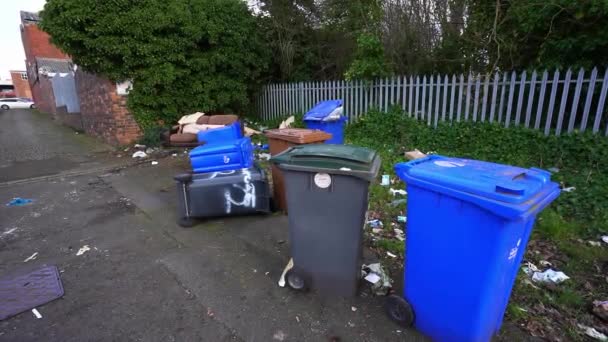 Waste Being Fly Tipped Rubbish Dumping Hazardous Waste Littering Fly — Vídeo de Stock