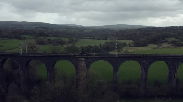 Aerial View Large Buxton Railway Bridge Viaduct Derbyshire Peak District — ストック動画