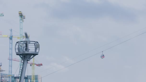 Cable Cars Traveling River Thames London — Vídeos de Stock