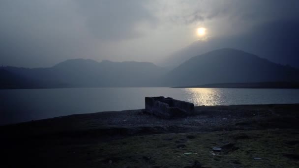 Silhouette View Lake Evening Sun — 图库视频影像