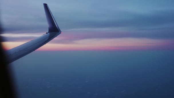 Vista Del Atardecer Través Ventana Del Avión — Vídeo de stock