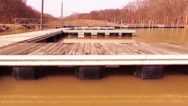 Left Right Pan Boat Dock Icy Lake Winter State Park — Stockvideo