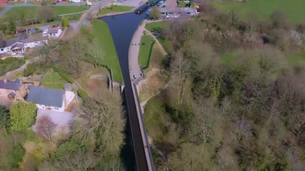 Beautiful Narrow Boat Canal Route Called Pontcysyllte Aqueduct Famously Designed — Stockvideo