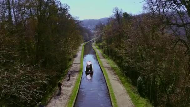 Narrow Boat Heading Stream Crossing Pontcysyllte Aqueduct Designed Thomas Telford — ストック動画