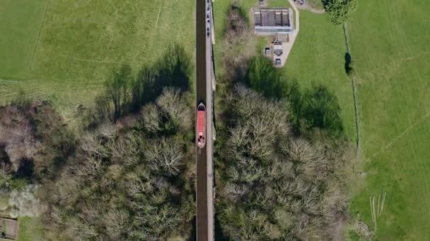 Een Smalle Boot Oversteken Van Pontcysyllte Aquaduct Beroemd Ontworpen Door — Stockvideo