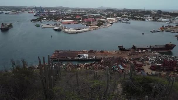 Panning View Scrap Yard Curacao Looking Fort Nassau — Video
