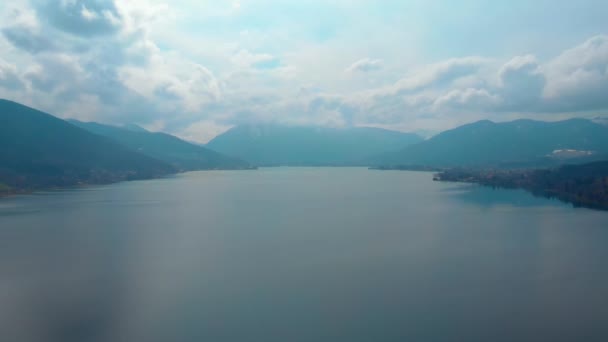 Slow Aerial Pan Tegernsee Cloudy Day Seen High — Vídeos de Stock