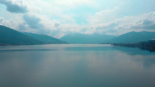 Ascending Aerial Shot Showing Tegernsee Bavaria Cloudy Day View Rottach — Vídeos de Stock