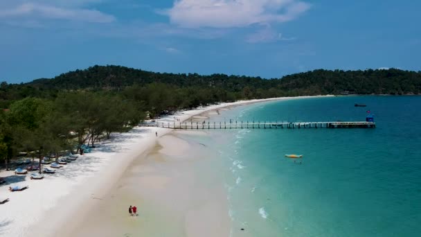 Aerial Pan Wooden Pier Beach Koh Rong Cambodia — Vídeo de Stock