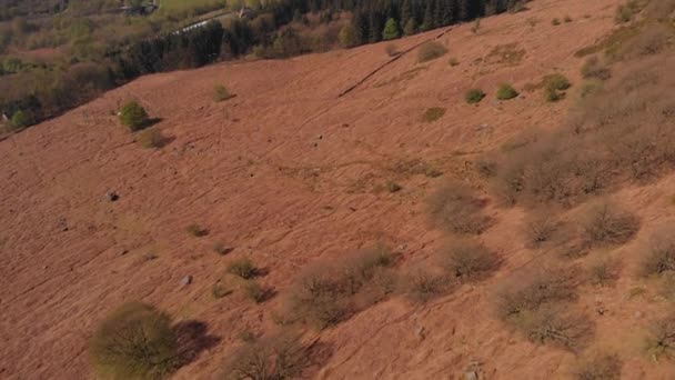 Drone Travelling Lady Bower Reservoir Whilst Panning Revealing Lady Bower — Vídeo de Stock