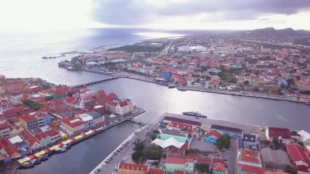 Lines High Showing Punda Otrobanda Willemstad Unisco Heritate Capital Curacao — 图库视频影像