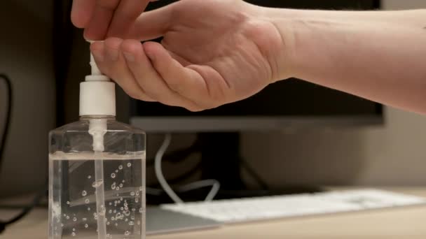 Pair Caucasian Hands Pressing Hand Sanitizer Bottle Dispensing Measure Liquid — Stockvideo