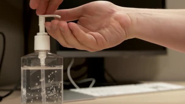 Pair Caucasian Hands Pressing Hand Sanitizer Bottle Dispensing Measure Liquid — 图库视频影像